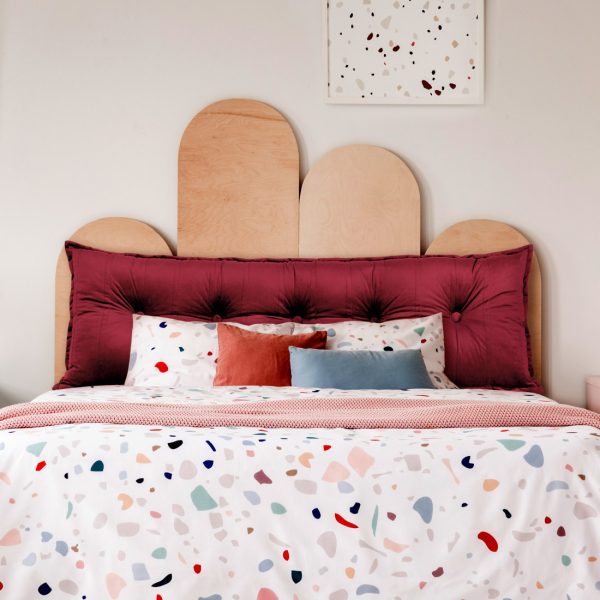 Reading Body Pillow Velvet Burgundy - Image 5